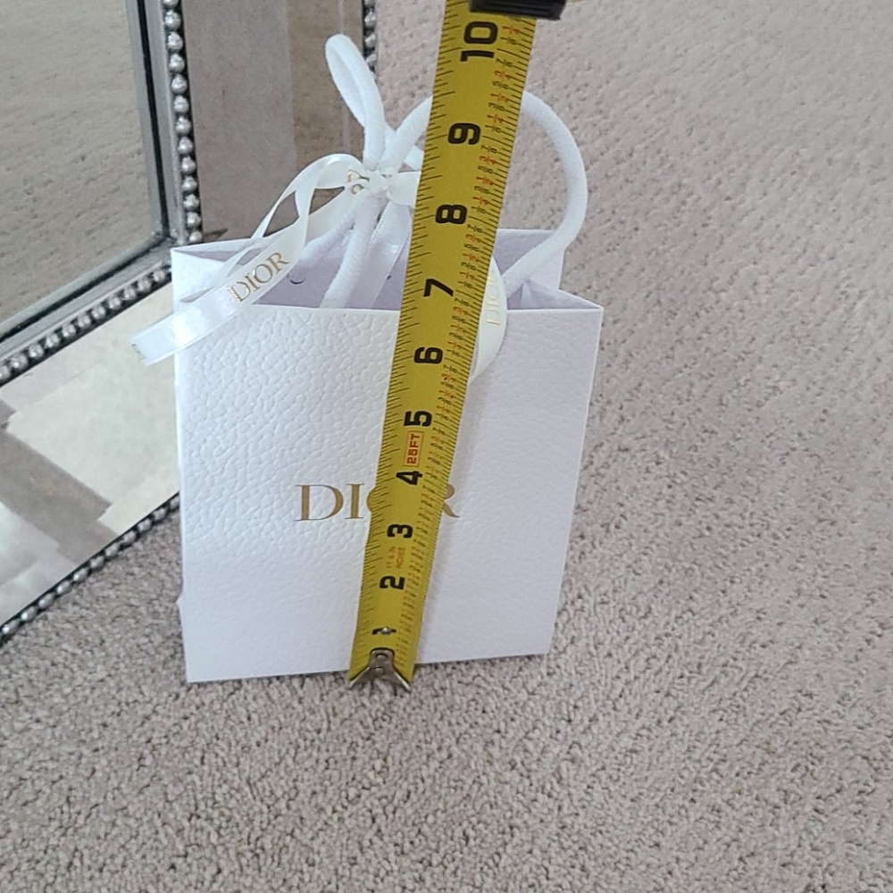 Dior Bag & Ribbon - Picture 6 of 6
